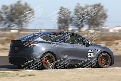 media/Nov-08-2025-Speed Ventures (Sat) [[1c7a6332f5]]/TC B/Session 2 (Turn 2)/